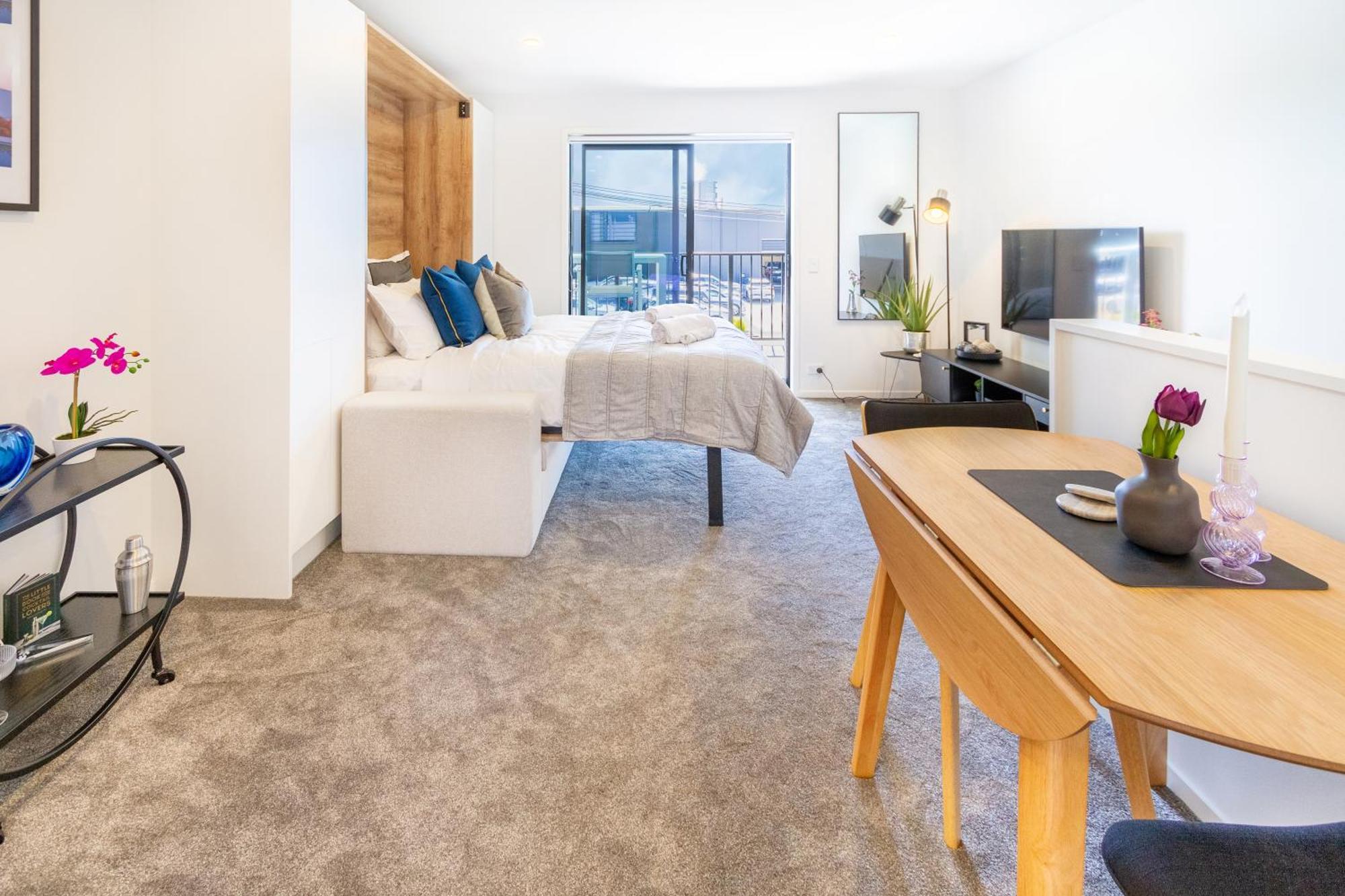 Central City Charm: Pet-Friendly Studio 基督城 外观 照片